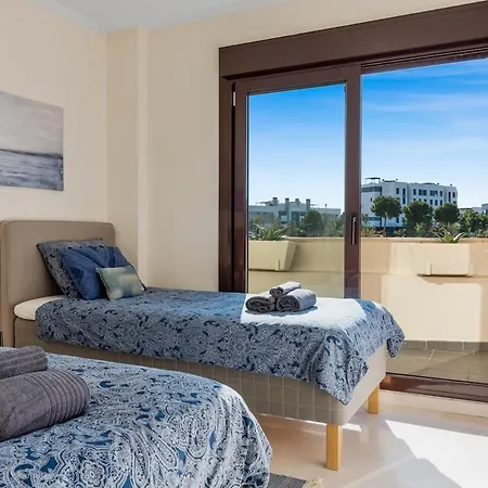 Sol Vista Penthouse Ref #93 エステポナ